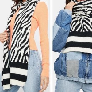 Zebra Print Knit Scarf